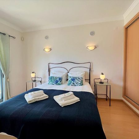 Apartamento Albufeira Terrace With Pool By Homing Exterior foto