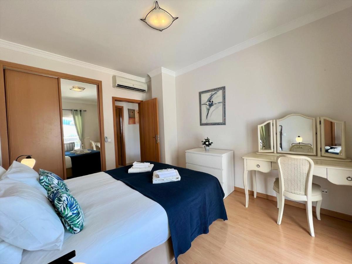 Apartamento Albufeira Terrace With Pool By Homing Exterior foto